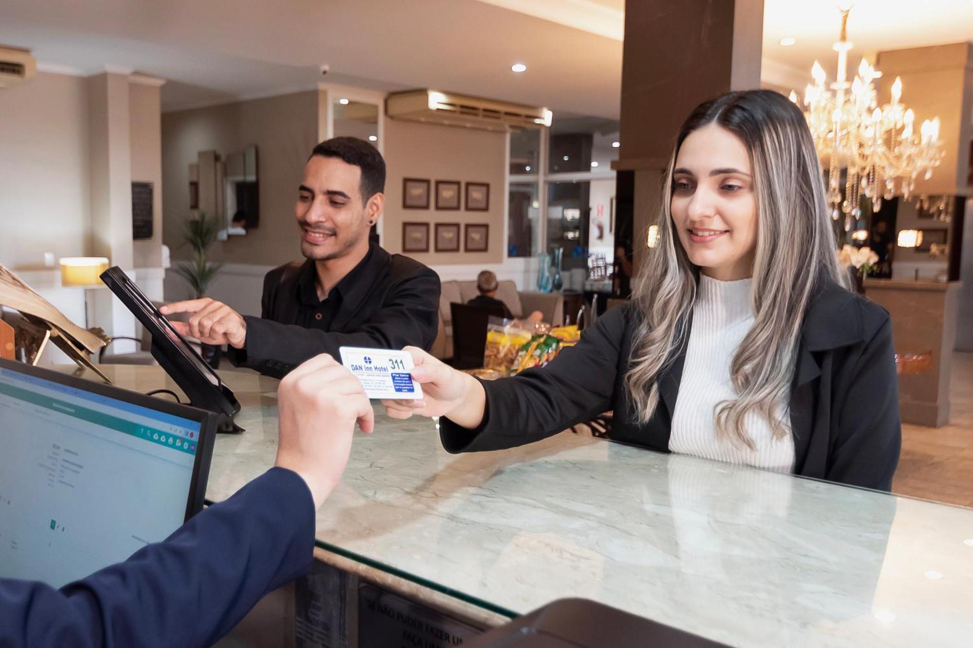Hotel Dan Inn Araraquara By Nacional Inn Екстериор снимка